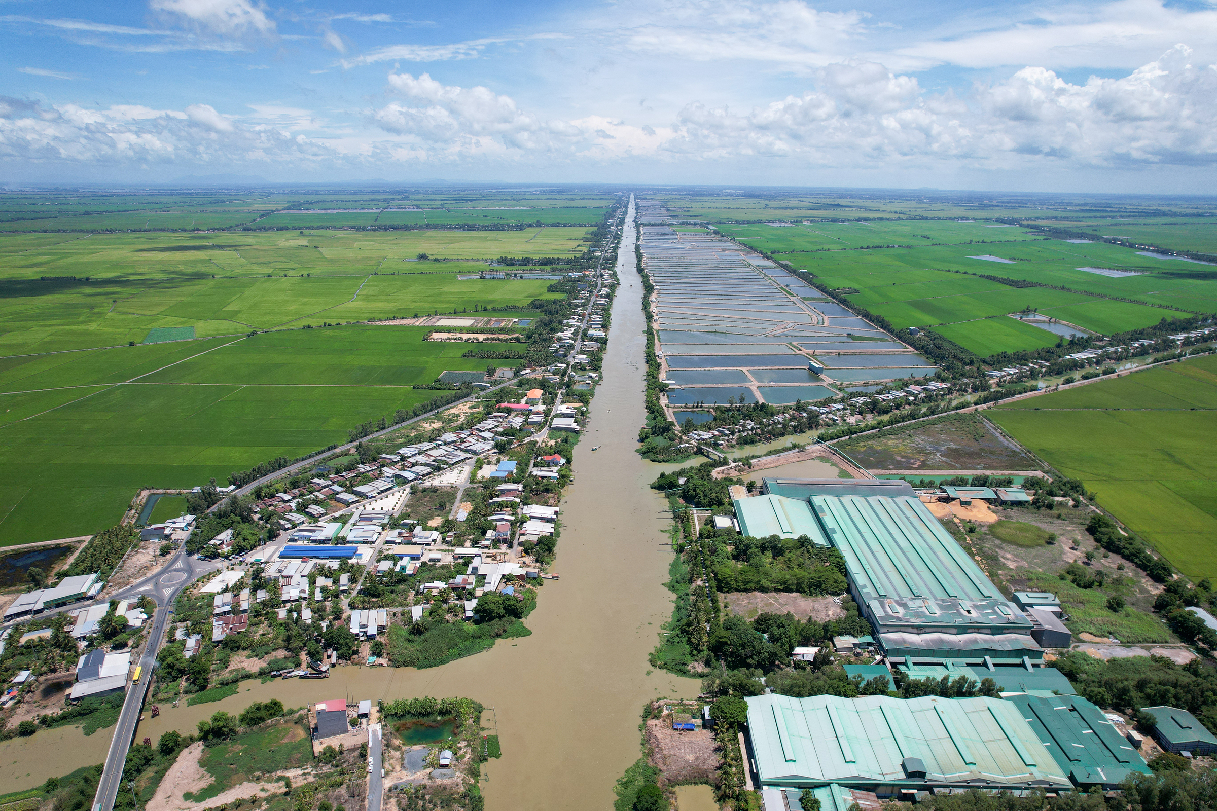 Nông dân miền Tây 'hụt hơi' sau cuộc đua năng suất